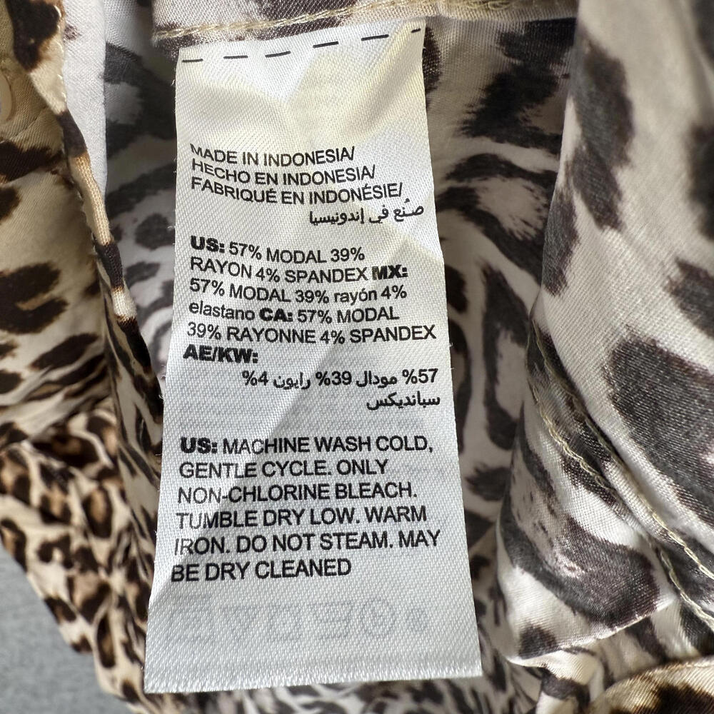 Chico's Women's Size 2, 12/14 L, Animal Print Tan Black Button Down Shirt Top - Picture 5 of 7
